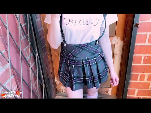 ❤️ Schoolgirl Sucks a dick gu domhainn agus fucks an àite clasaichean. ❌  Porno  aig porn gd.com-fullporner.ru ❌️❤