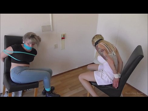 ❤️ Tràilleach / ceangailte agus gagged / nighean ann an àmhghar ❌  Porno  aig porn gd.com-fullporner.ru ❌️❤
