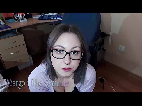 ❤️ Nighean gnèitheach le speuclairean a’ suirghe Dildo gu domhainn air a’ chamara ❌  Porno  aig porn gd.com-fullporner.ru ❌️❤